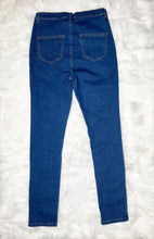 Load image into Gallery viewer, High Waisted Skinny Jeans (US4)
